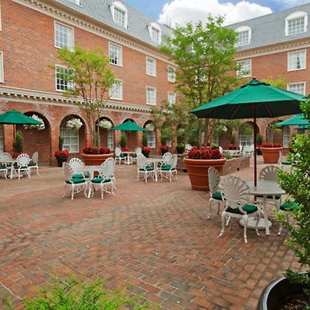 Williamsburg Hospitality House Hotel ภายนอก รูปภาพ