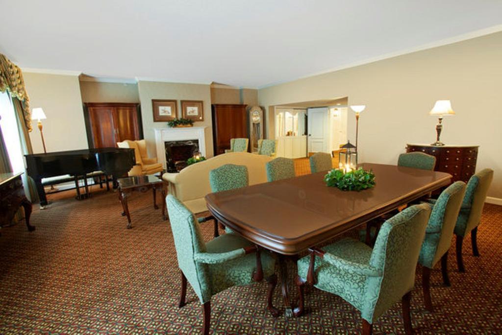 Williamsburg Hospitality House Hotel ห้อง รูปภาพ