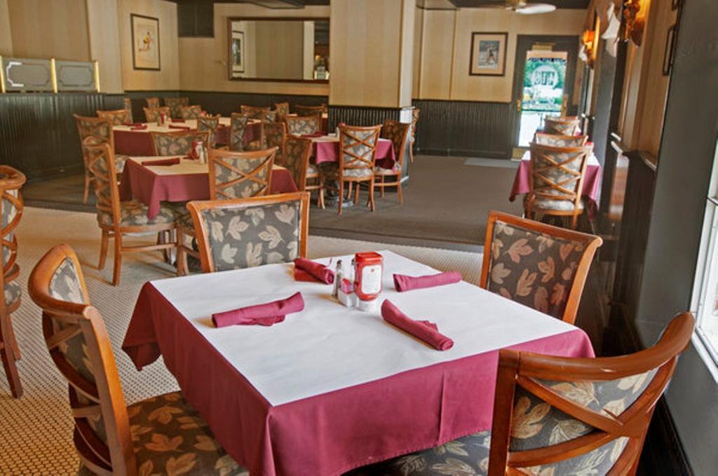Williamsburg Hospitality House Hotel ร้านอาหาร รูปภาพ